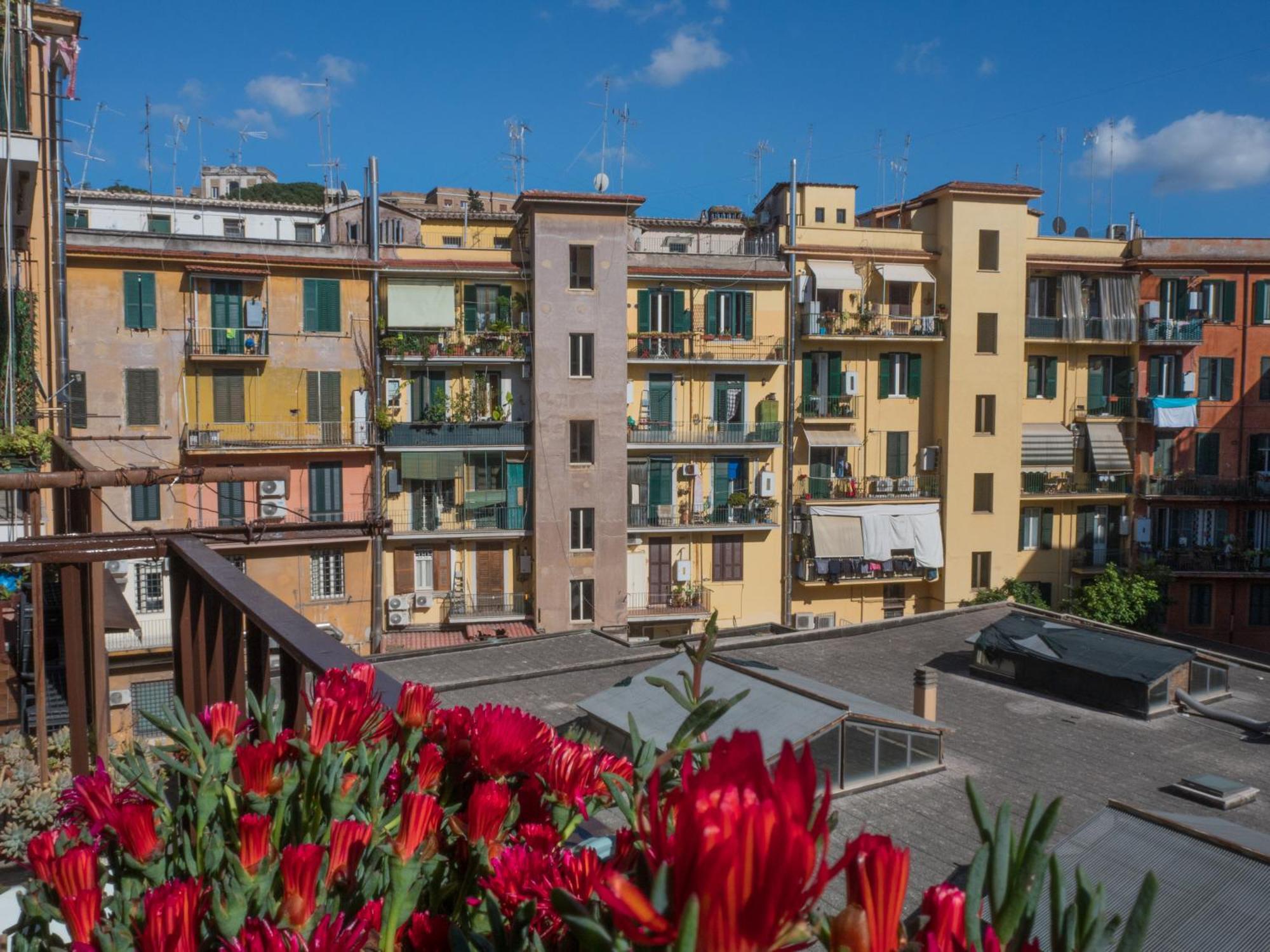 De Camillis Apartments In St Peter — Photos 1
